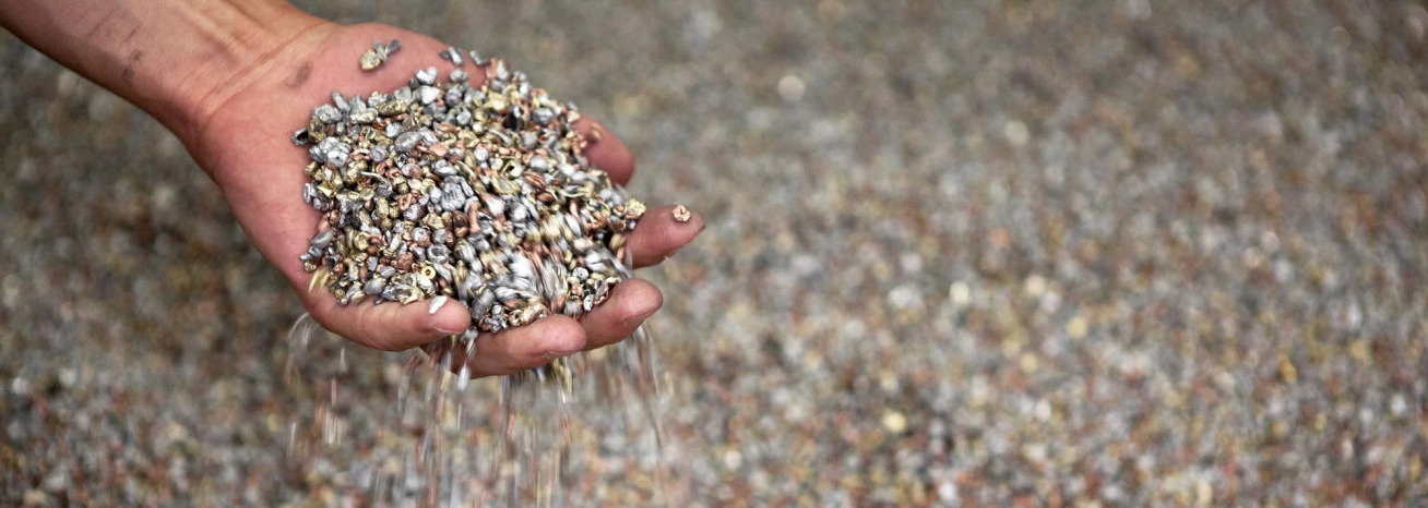 ابزار و یراق آلات